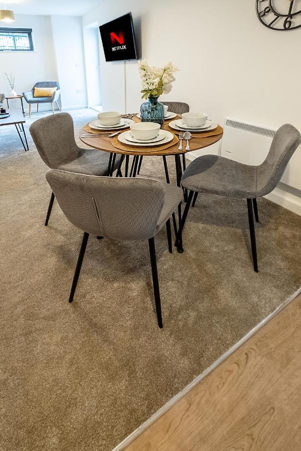 Luton Modern Serviced Accommodation For Contractors, Relocators, Professionals, Tourists And Students - Akugi Homes 外观 照片